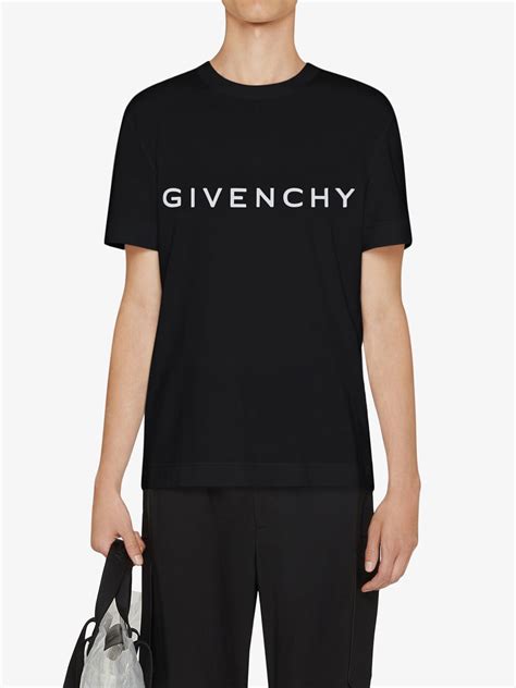 maglietta givenchy scritta colorata|Nuova collezione di T.